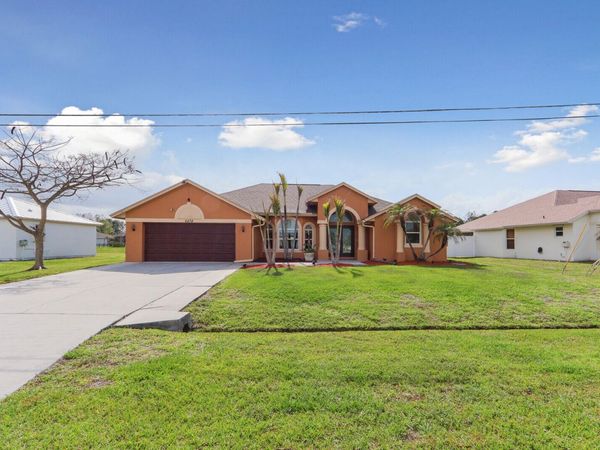 6478 NW Volucia Drive, Port St. Lucie, FL 34986