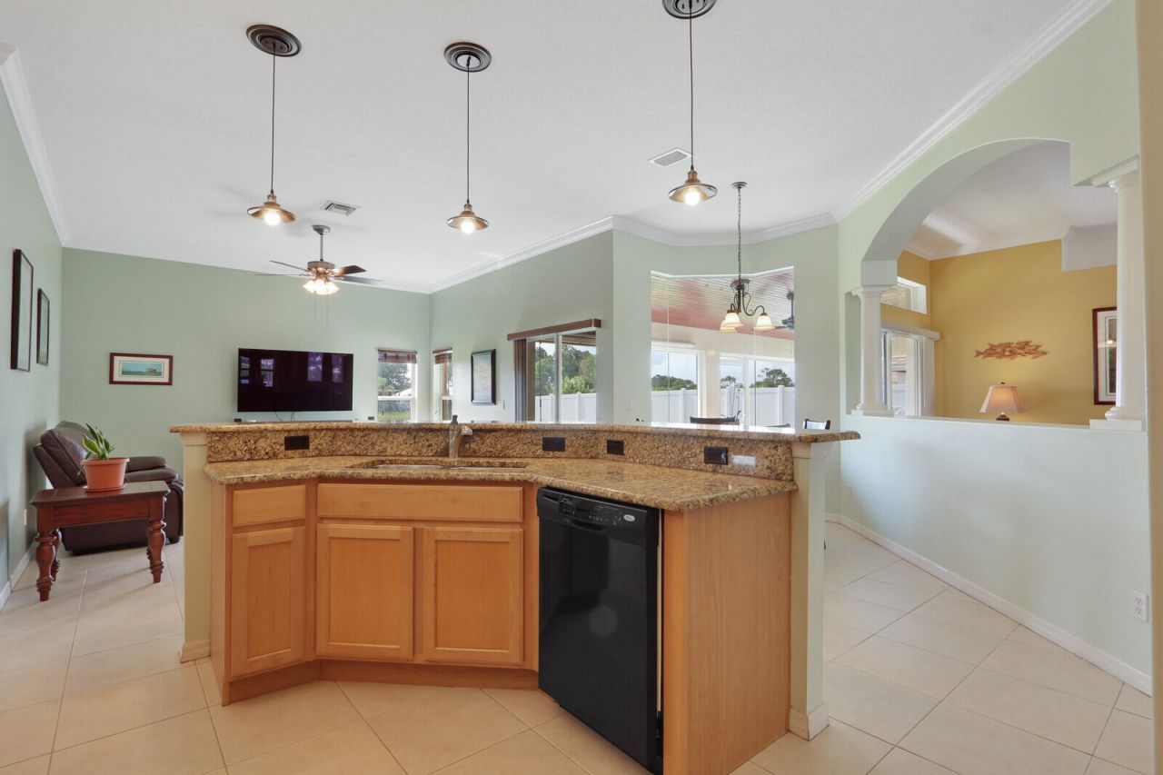 6478 NW Volucia Drive, Port Saint Lucie, FL 34986 Photo