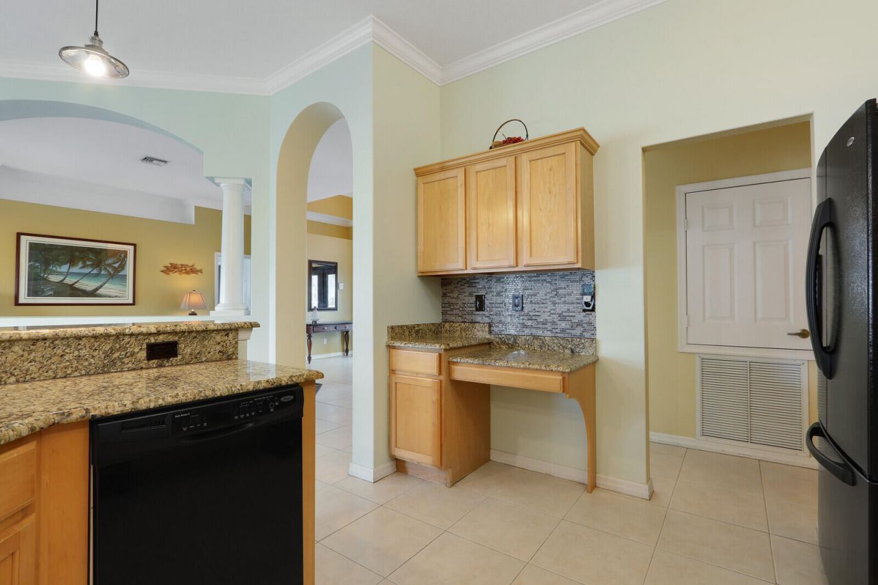 6478 NW Volucia Drive, Port Saint Lucie, FL 34986 Photo