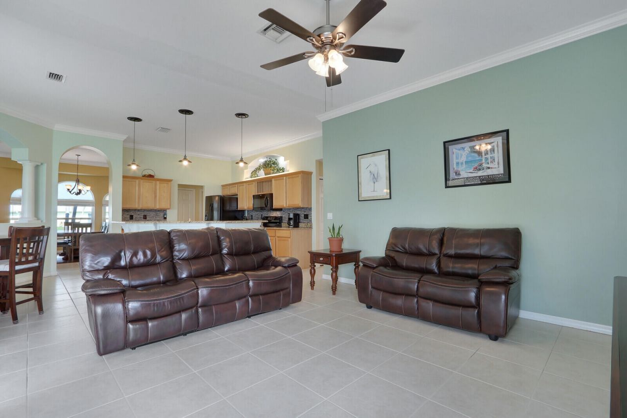 6478 NW Volucia Drive, Port Saint Lucie, FL 34986 Photo