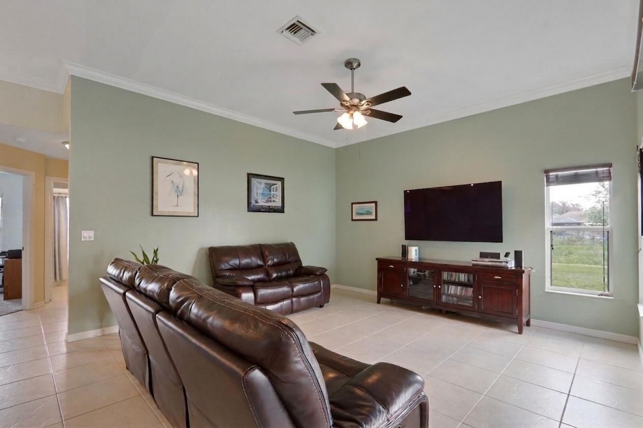 6478 NW Volucia Drive, Port Saint Lucie, FL 34986 Photo