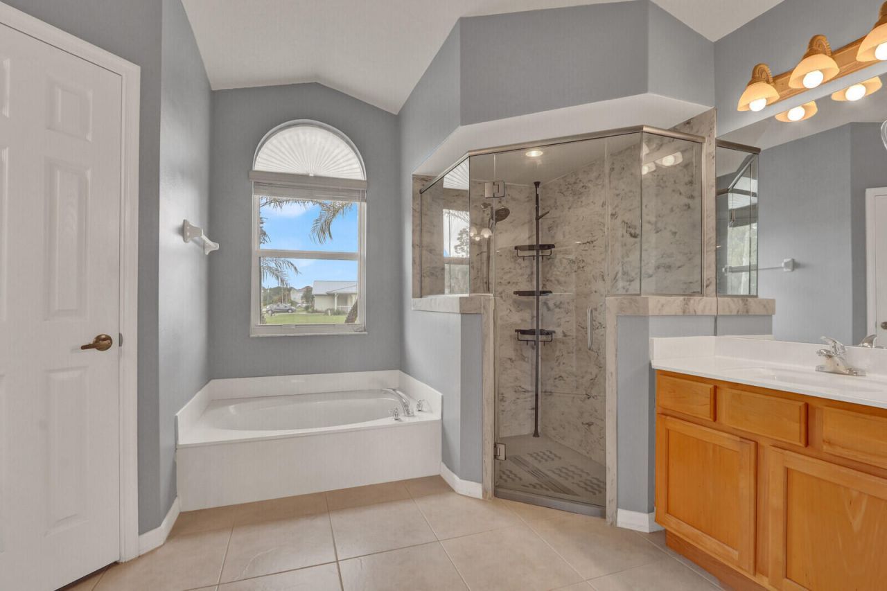 6478 NW Volucia Drive, Port Saint Lucie, FL 34986 Photo
