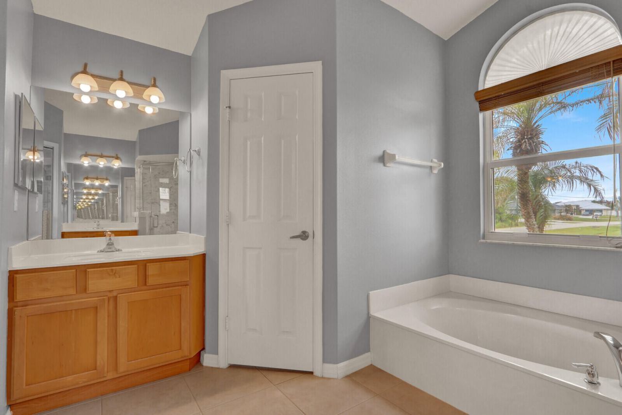 6478 NW Volucia Drive, Port Saint Lucie, FL 34986 Photo