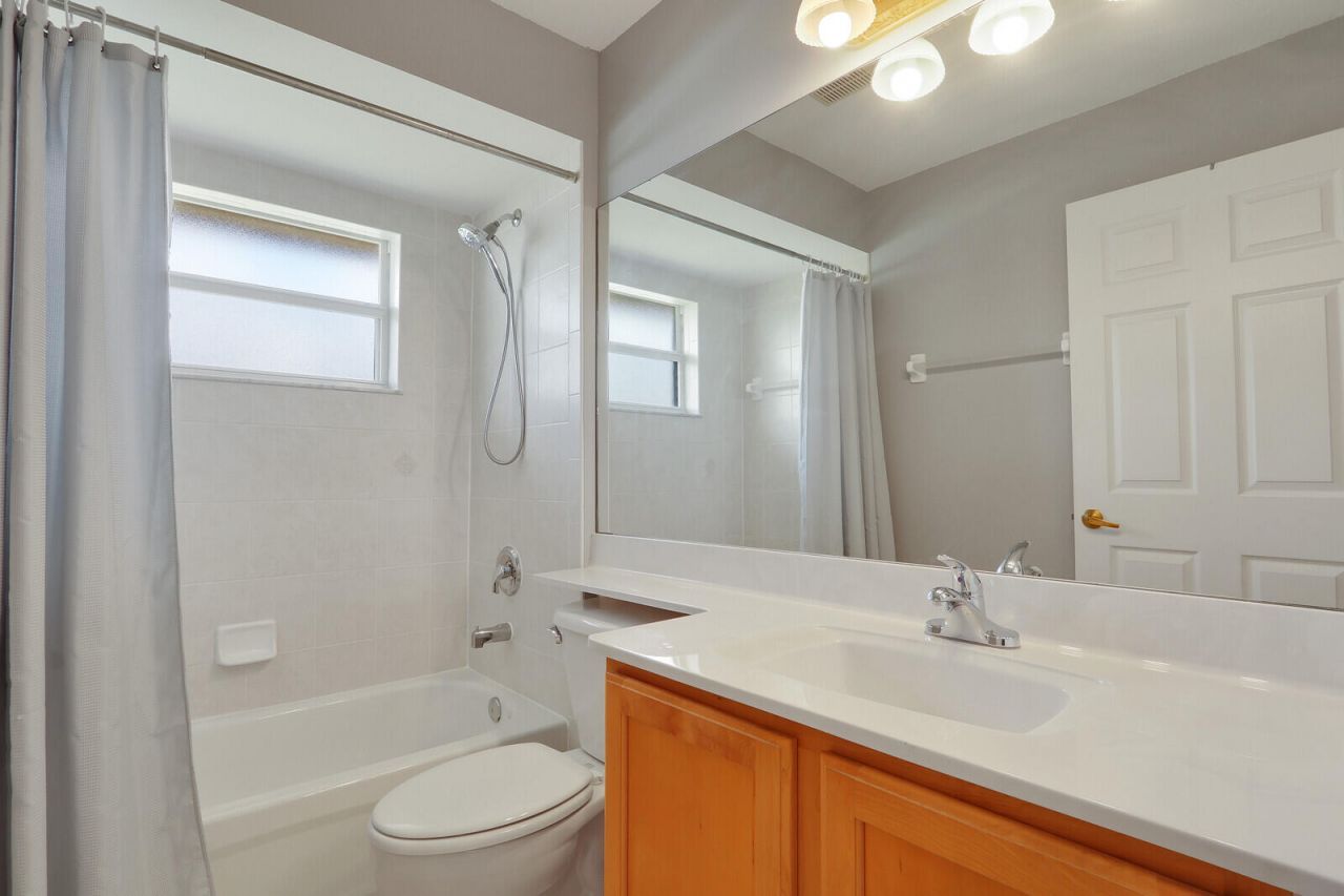 6478 NW Volucia Drive, Port Saint Lucie, FL 34986 Photo