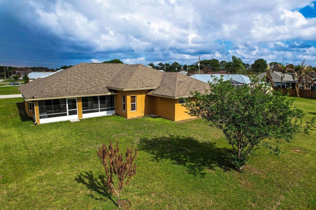 6478 NW Volucia Drive, Port Saint Lucie, FL 34986 Photo