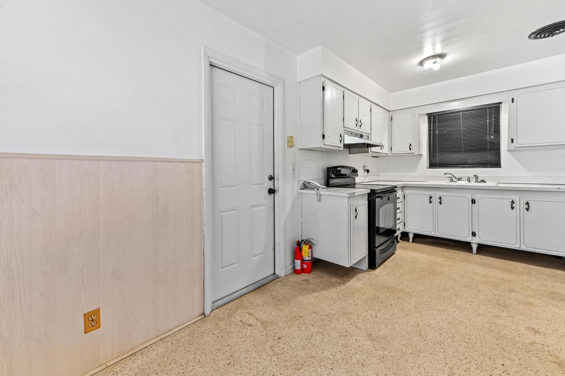 877 Sarazen Drive, Lake Belvedere Estates, FL 33413 Photo