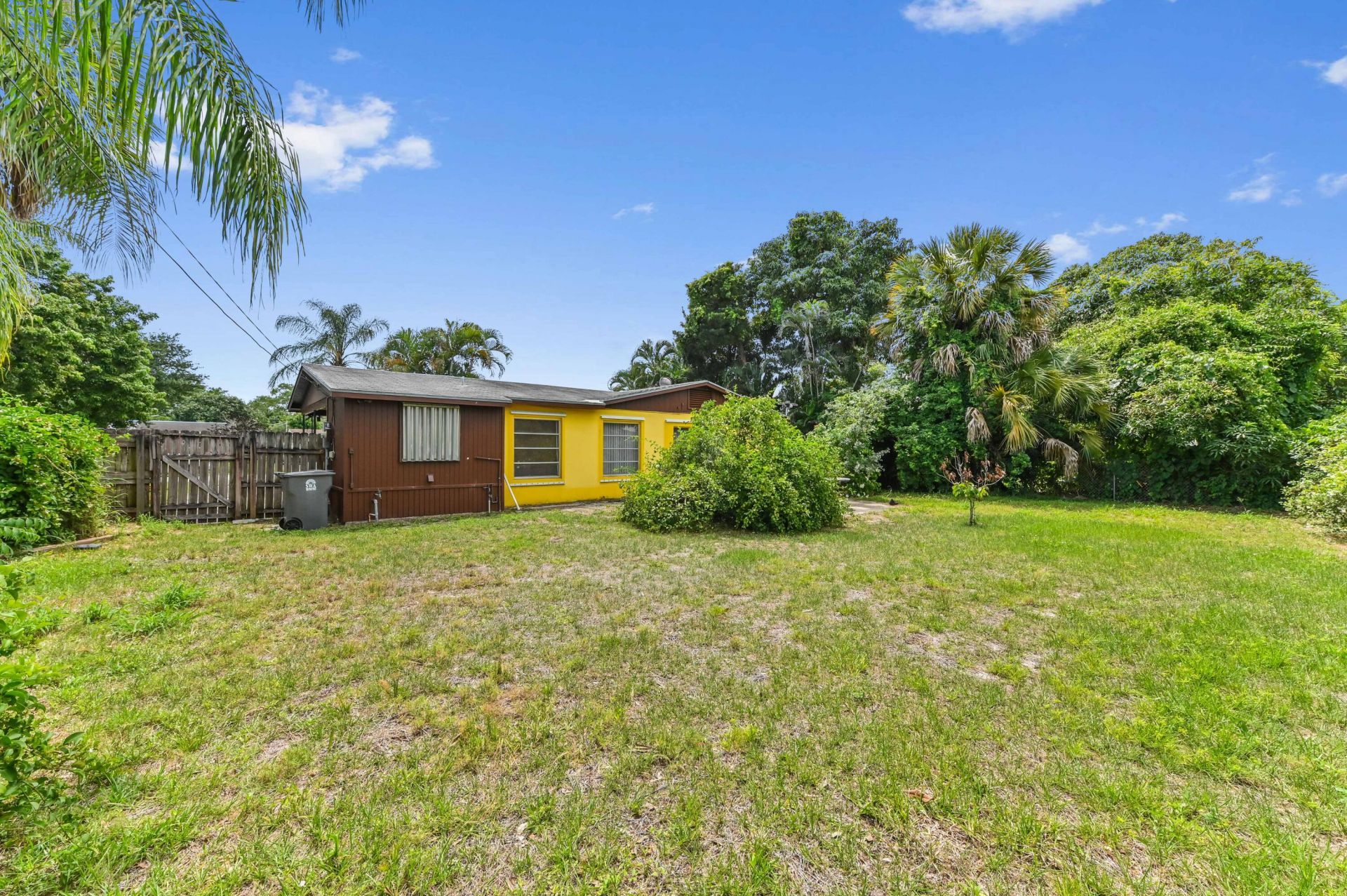 877 Sarazen Drive, Lake Belvedere Estates, FL 33413 Photo