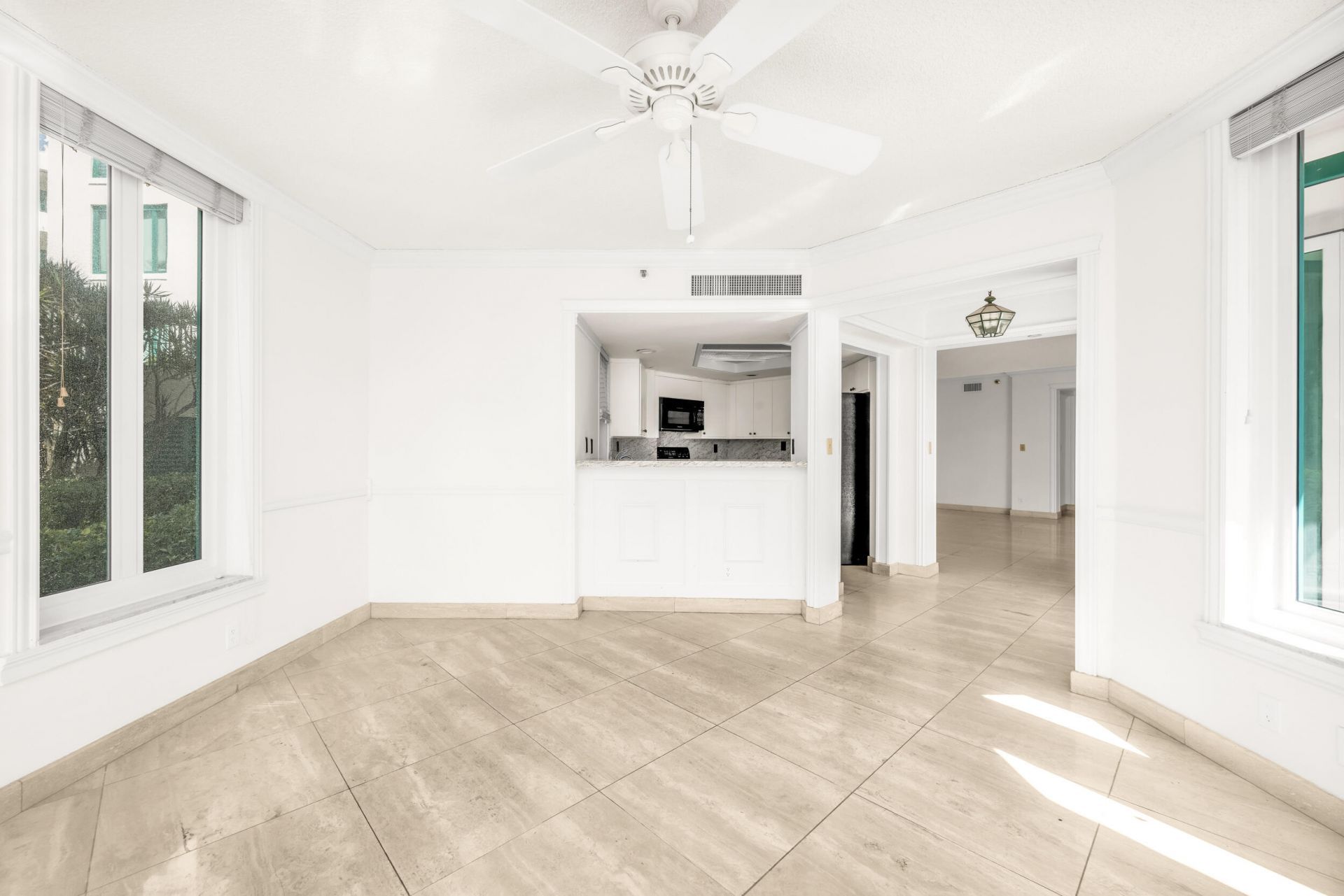 100 SE 5th Avenue, Unit 107, Boca Raton, FL 33432 Photo