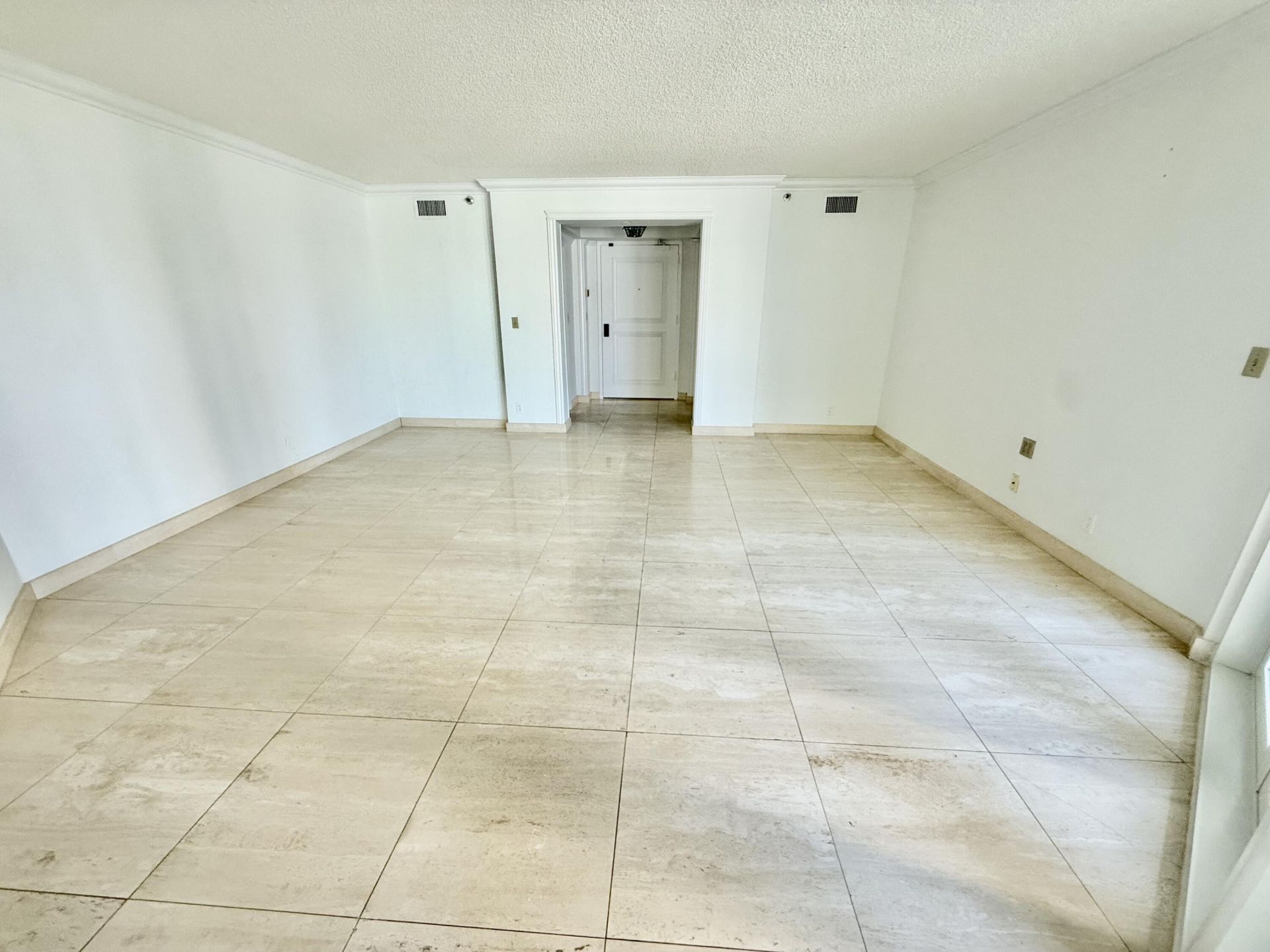 100 SE 5th Avenue, Unit 107, Boca Raton, FL 33432 Photo