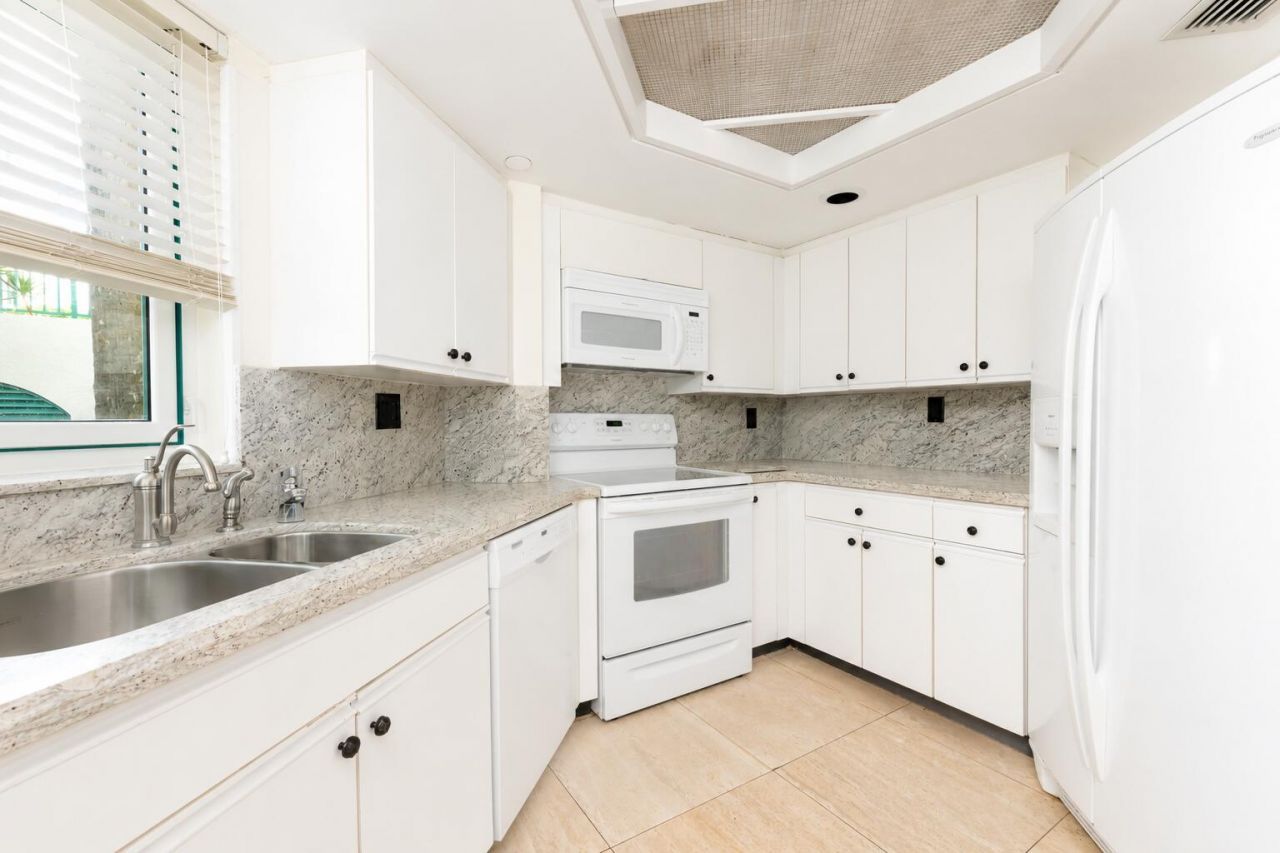 100 SE 5th Avenue, Unit 107, Boca Raton, FL 33432 Photo
