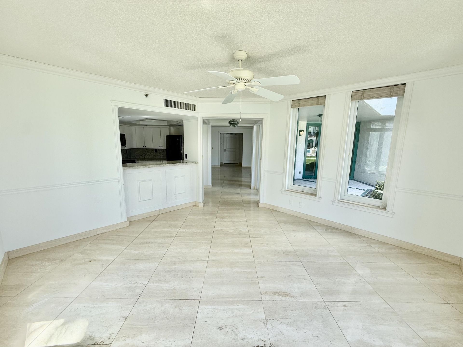 100 SE 5th Avenue, Unit 107, Boca Raton, FL 33432 Photo