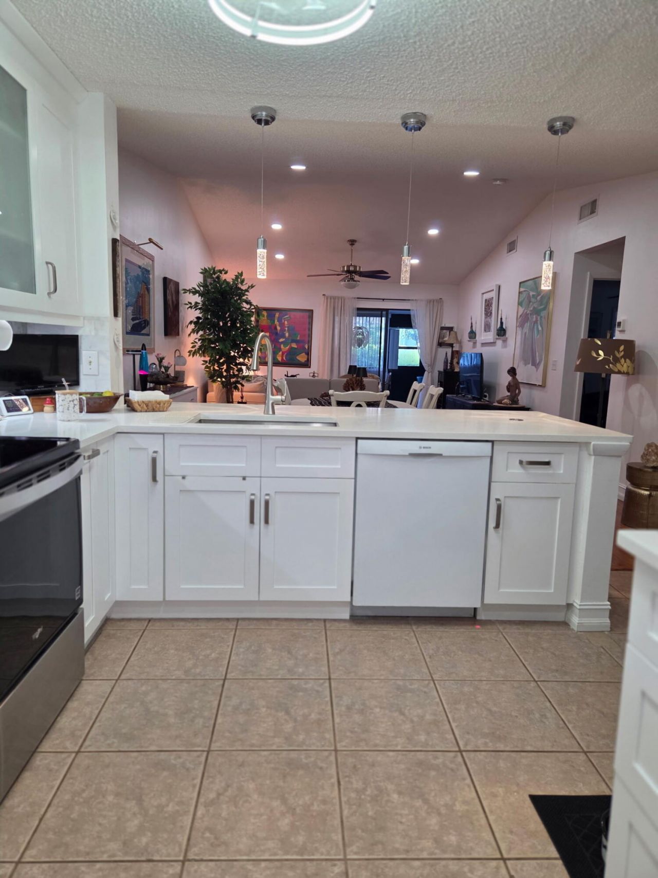 2640 W Gately Dr Drive W, Unit 1204, West Palm Beach, FL 33415 Photo