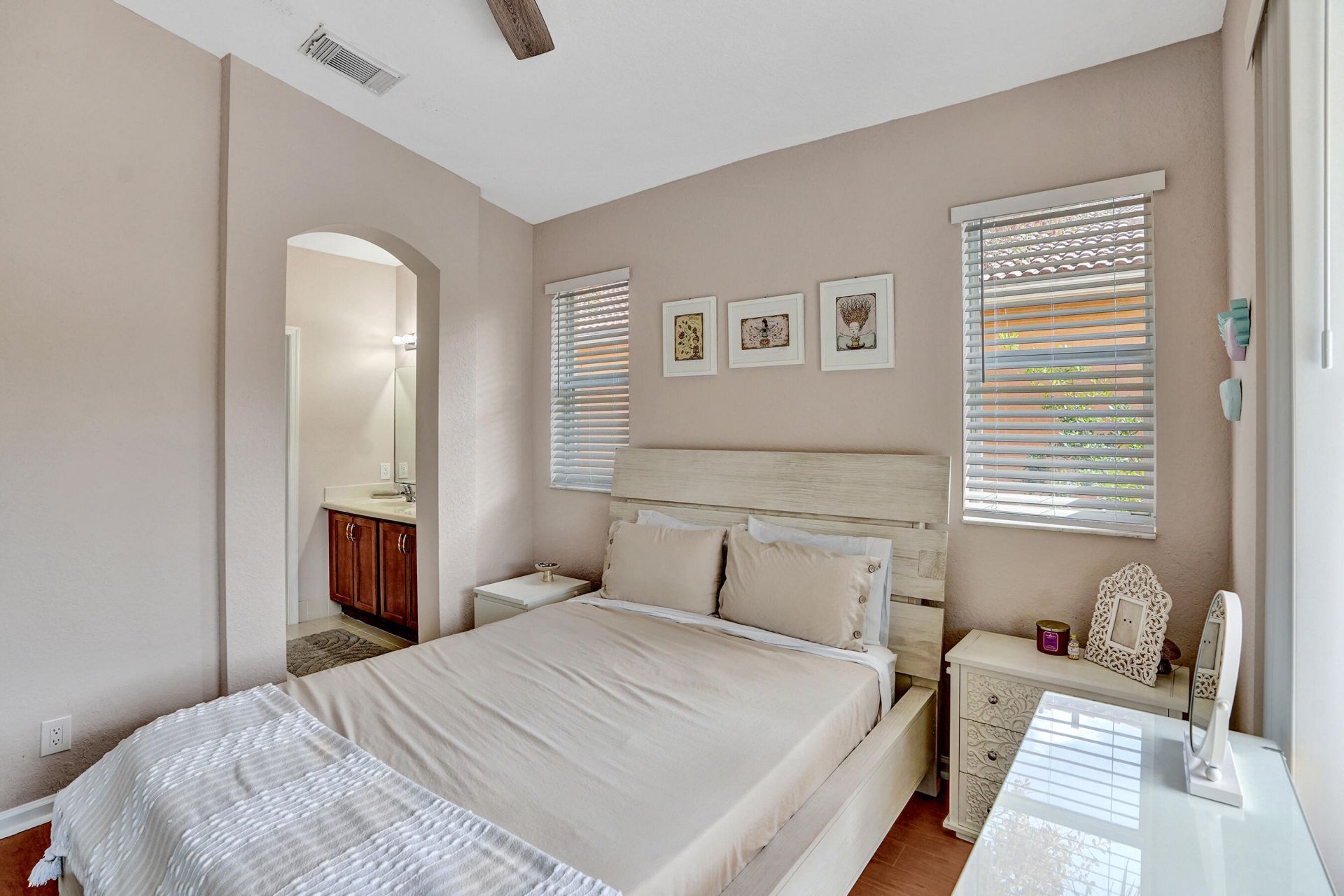 1825 Sonrisa Street, Unit 1825, Riviera Beach, FL 33404 Photo