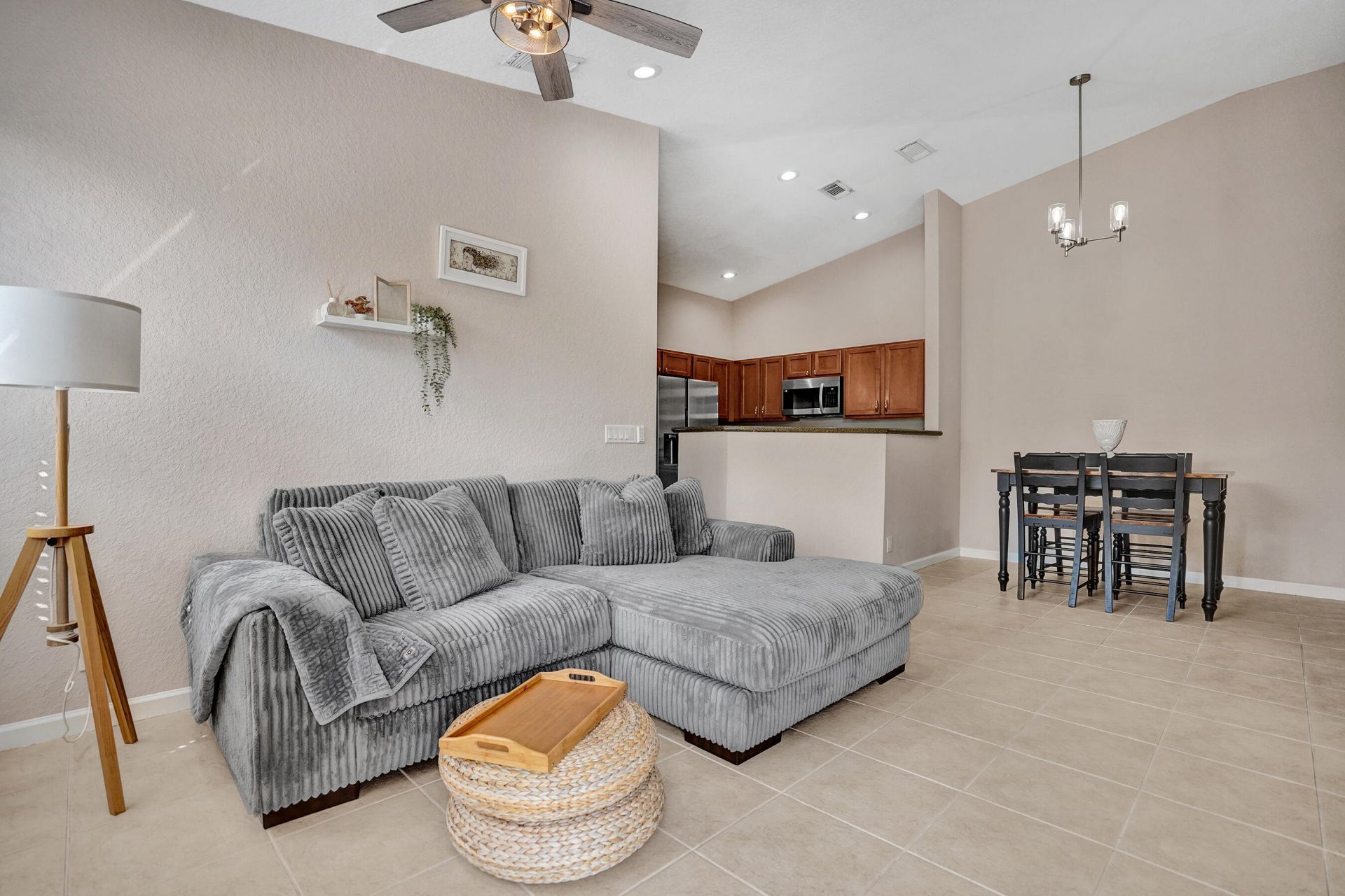 1825 Sonrisa Street, Unit 1825, Riviera Beach, FL 33404 Photo