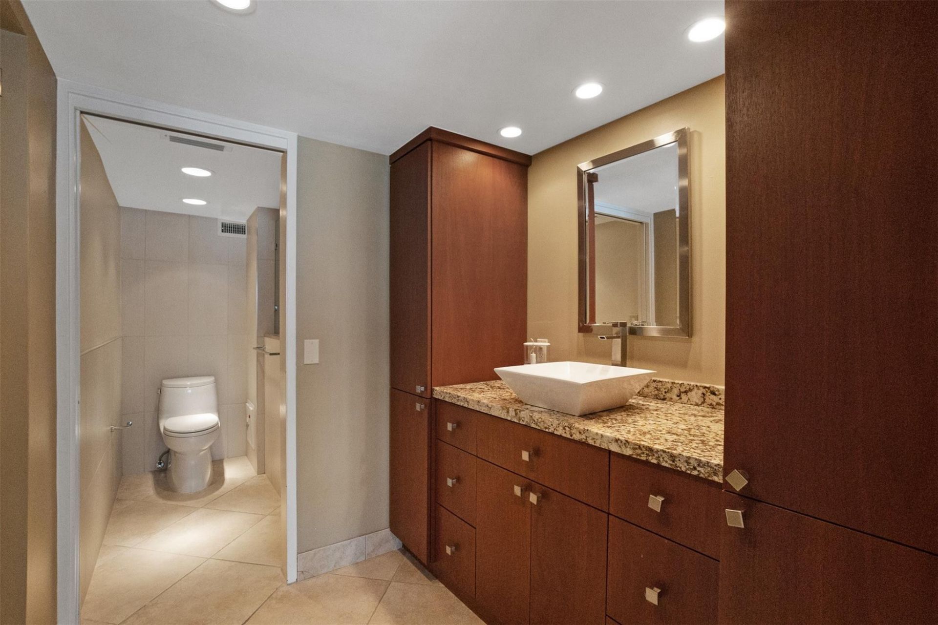333 Sunset Drive, Unit 503, Fort Lauderdale, FL 33301 Photo