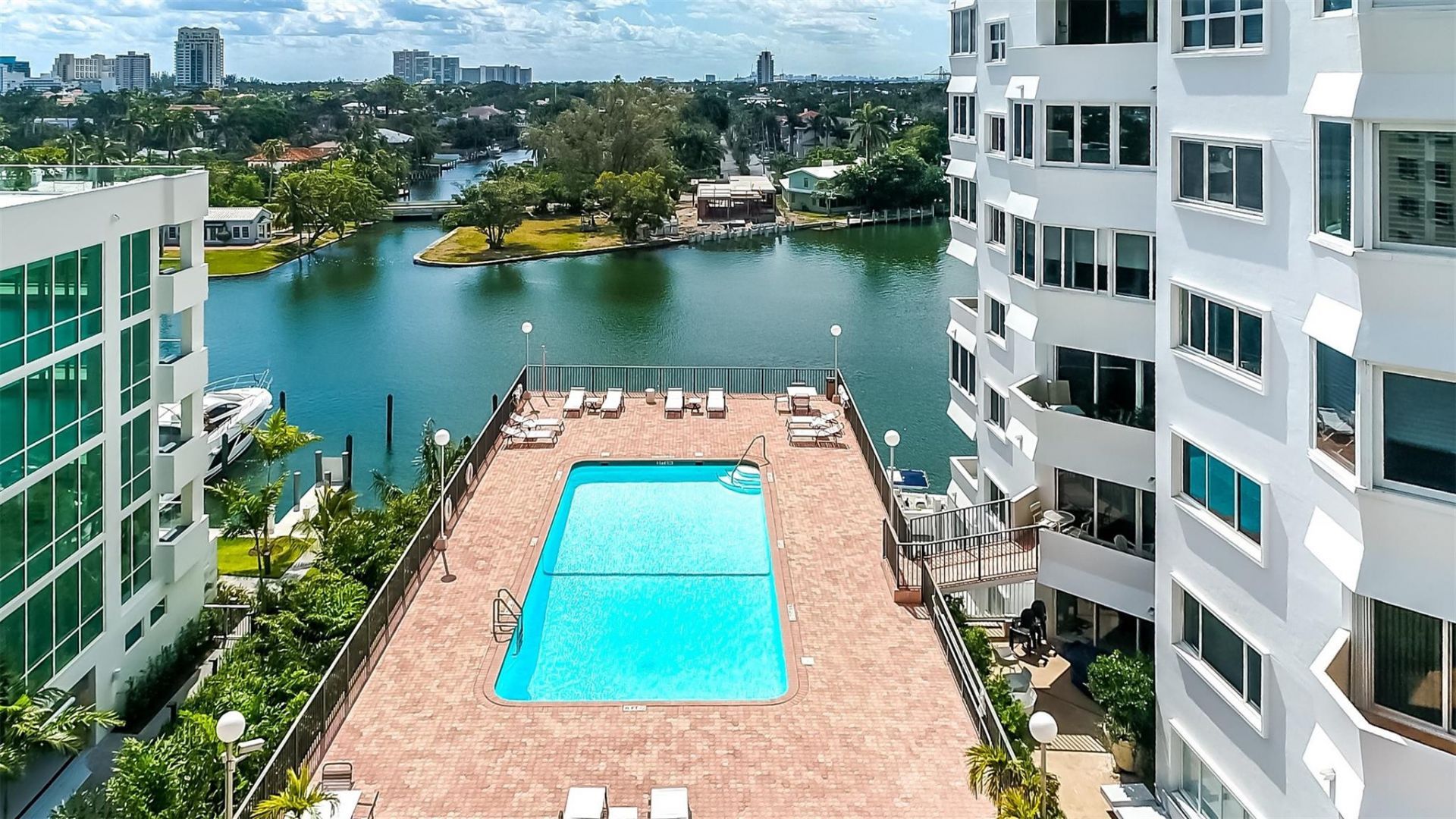 333 Sunset Drive, Unit 503, Fort Lauderdale, FL 33301 Photo