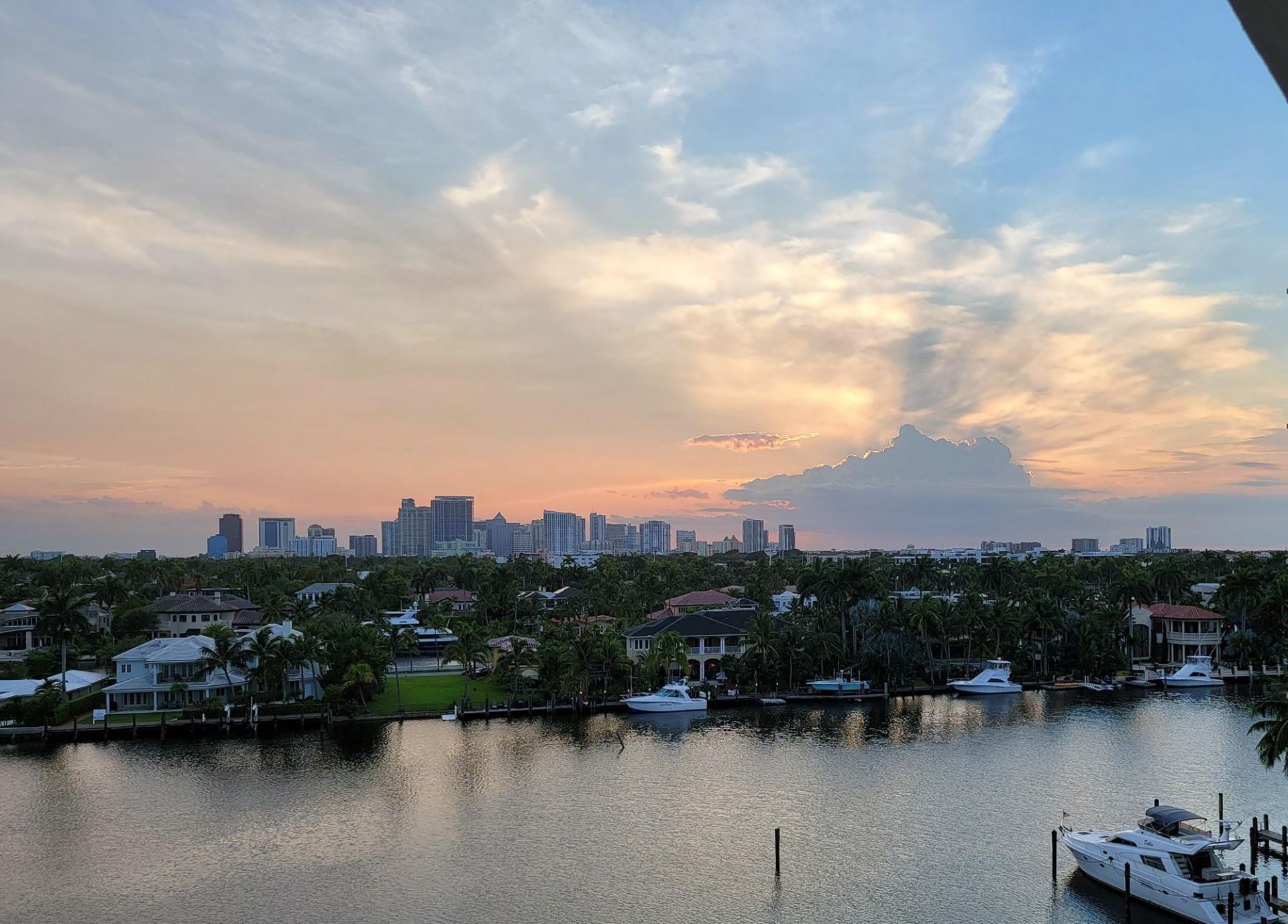 333 Sunset Drive, Unit 503, Fort Lauderdale, FL 33301 Photo
