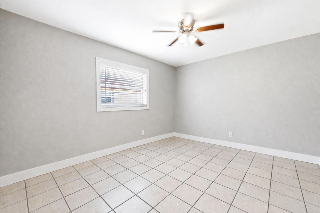 3910 NW 30th Terrace, Lauderdale Lakes, FL 00000 Photo