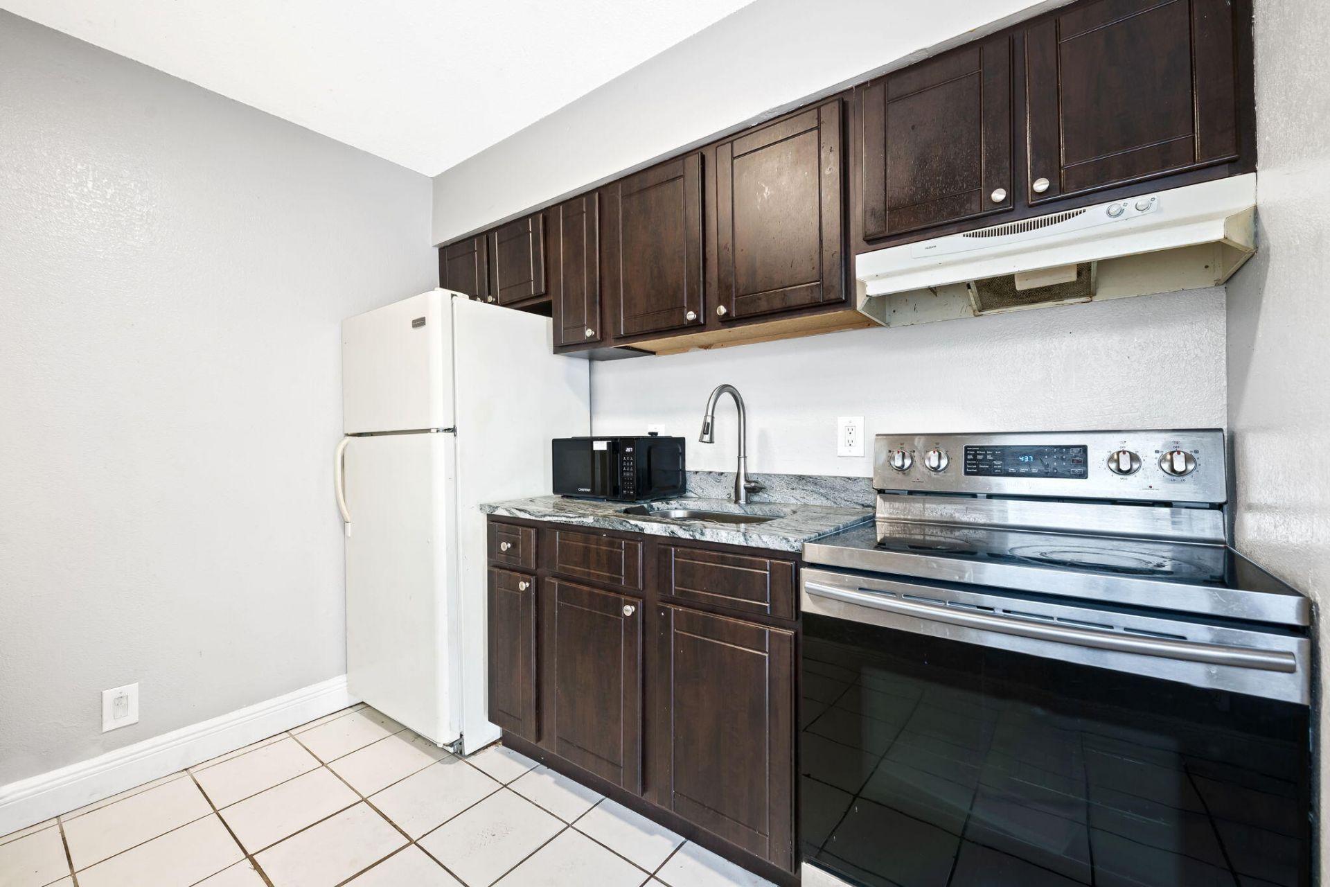 3910 NW 30th Terrace, Lauderdale Lakes, FL 00000 Photo