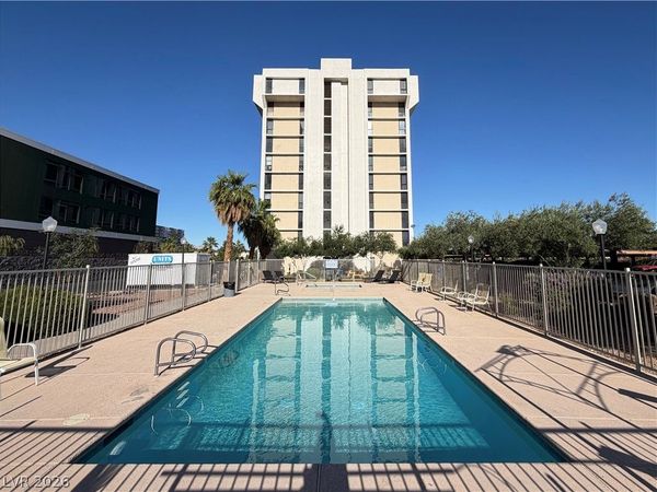 3930 University Center Drive , Unit 208, Las Vegas, NV 89119