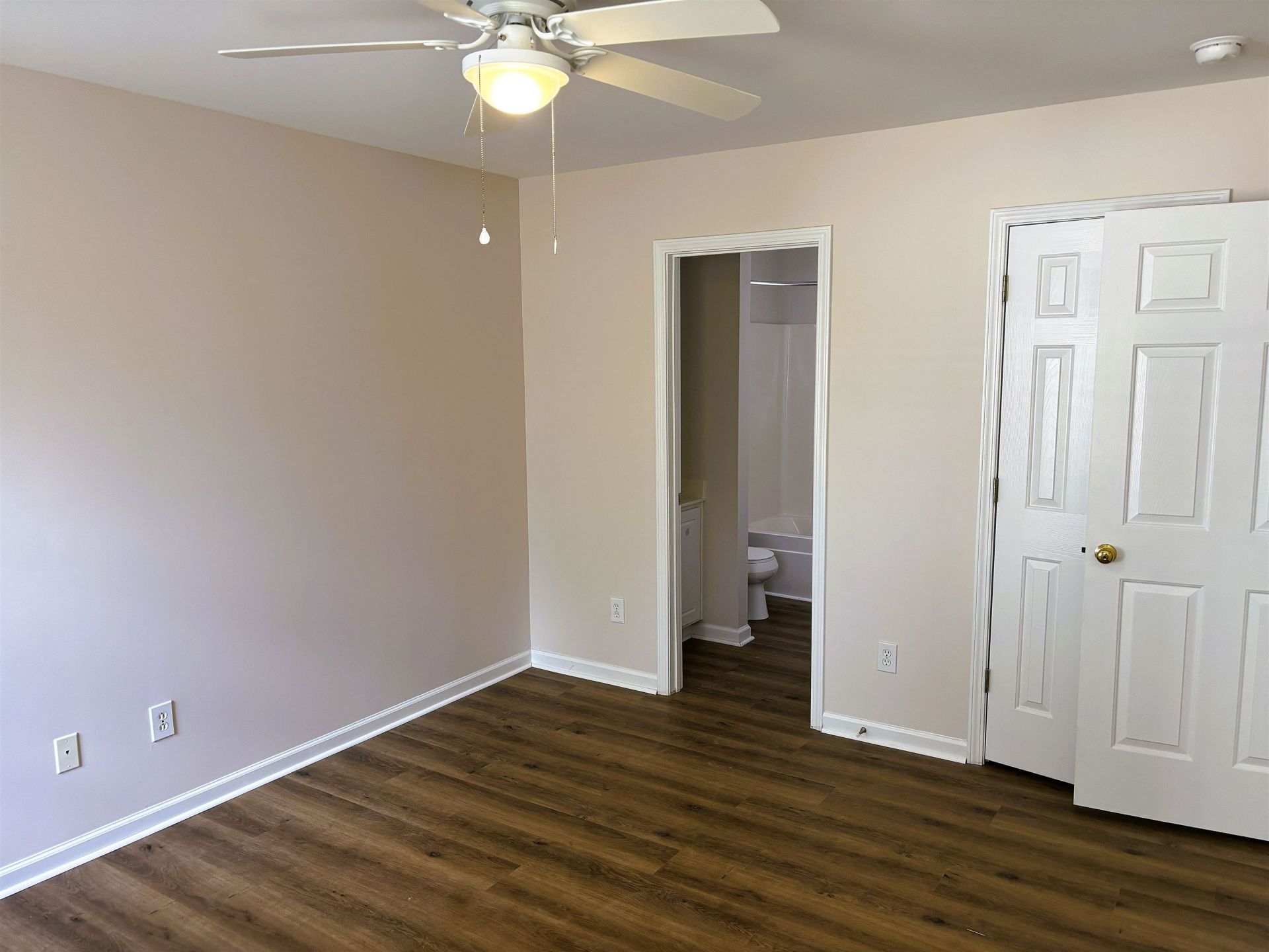 9050 Gatewick Ct. Photo 11