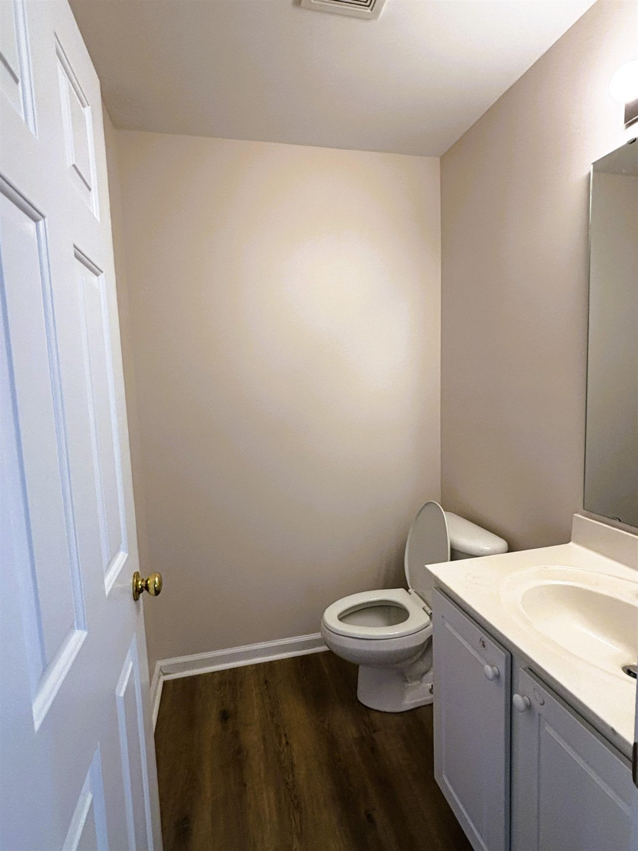 9050 Gatewick Ct. Photo 13