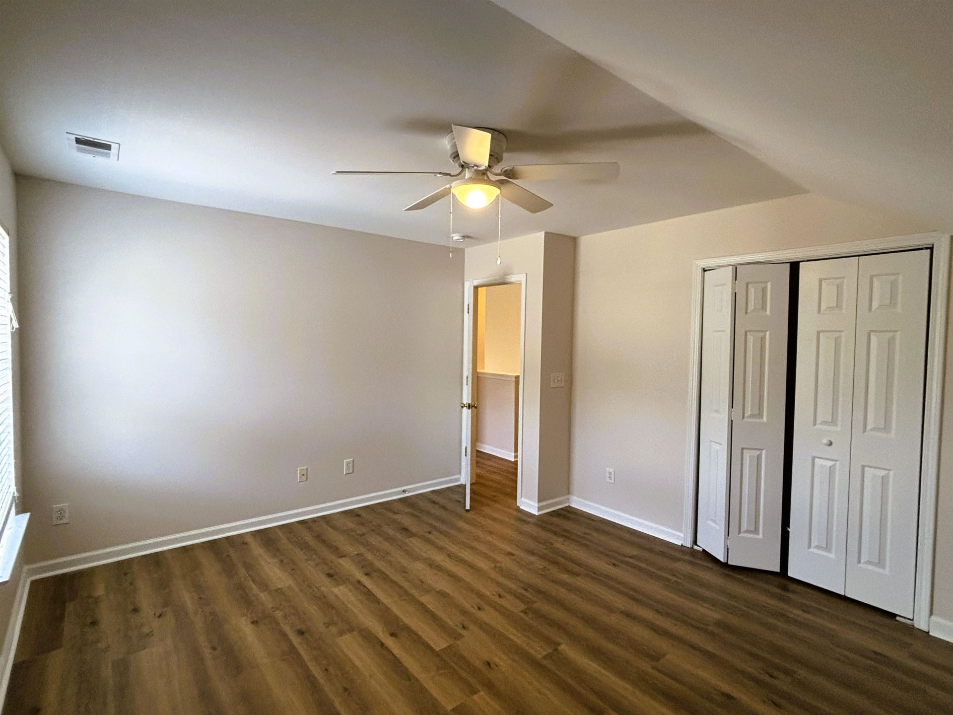 9050 Gatewick Ct. Photo 18