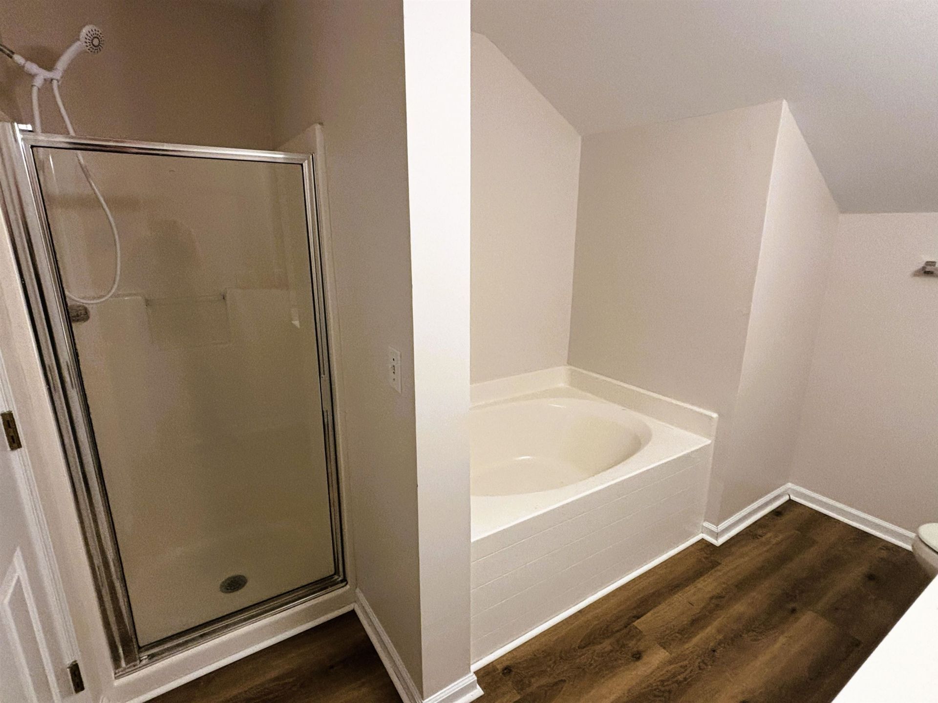 9050 Gatewick Ct. Photo 21