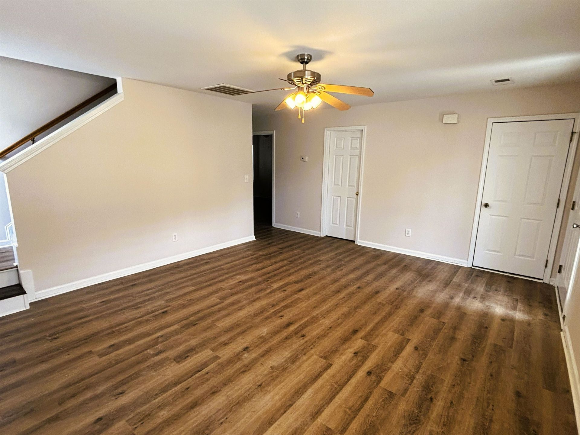 9050 Gatewick Ct. Photo 5