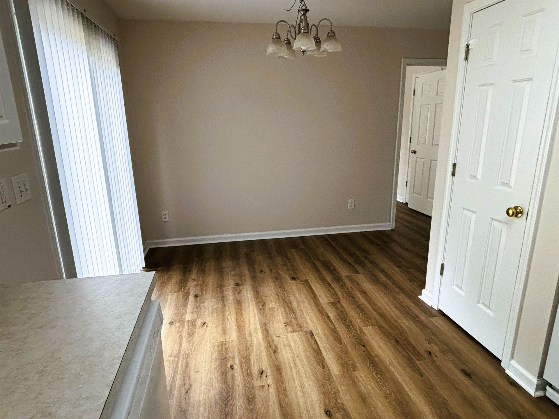 9050 Gatewick Ct. Photo 8