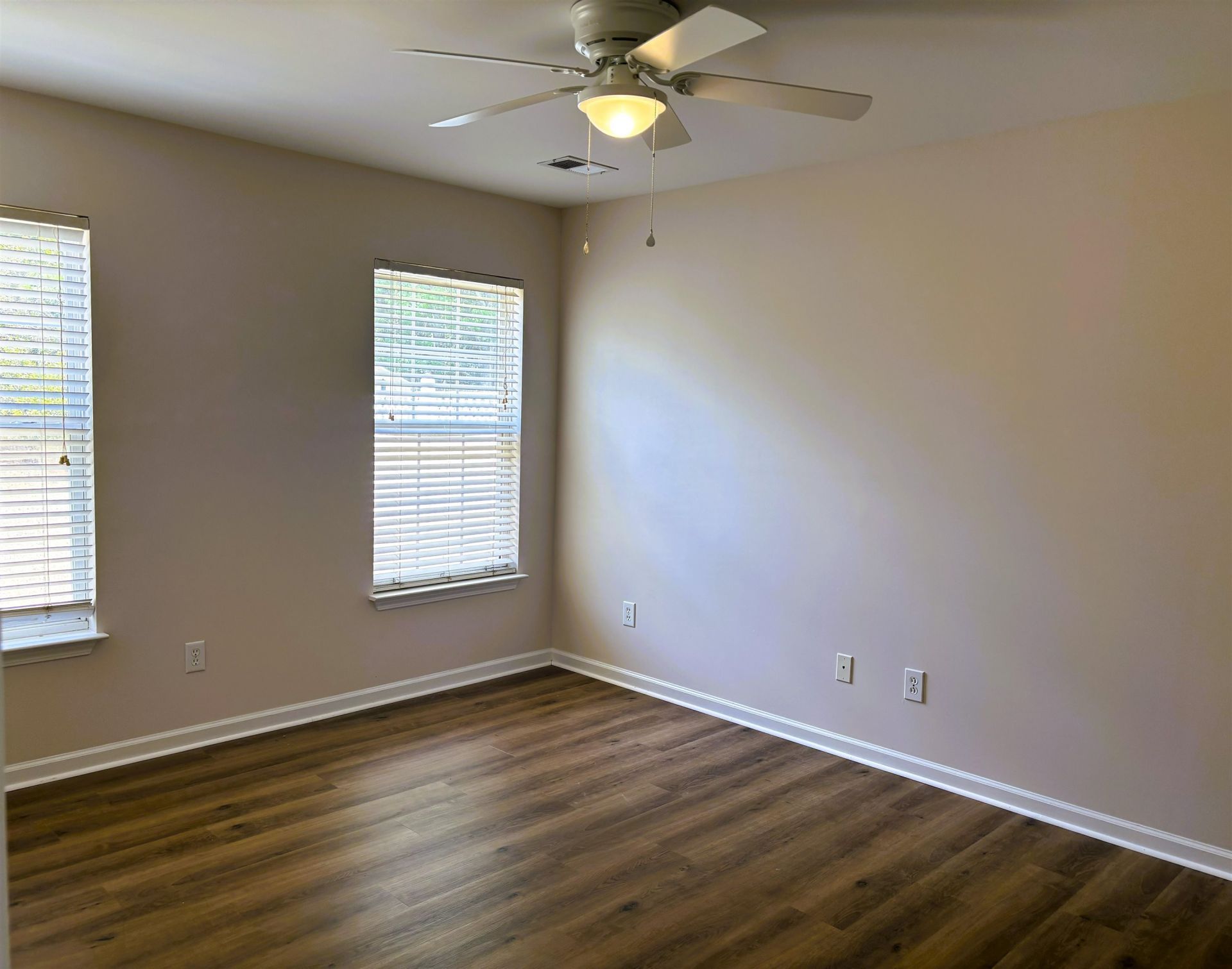 9050 Gatewick Ct. Photo 9