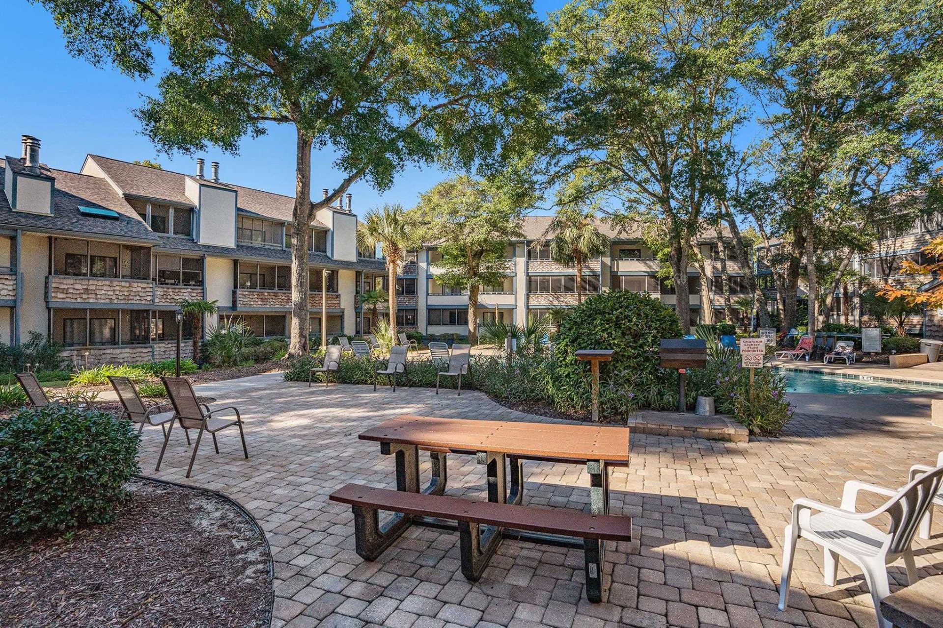 250 Maison Dr. Photo 19