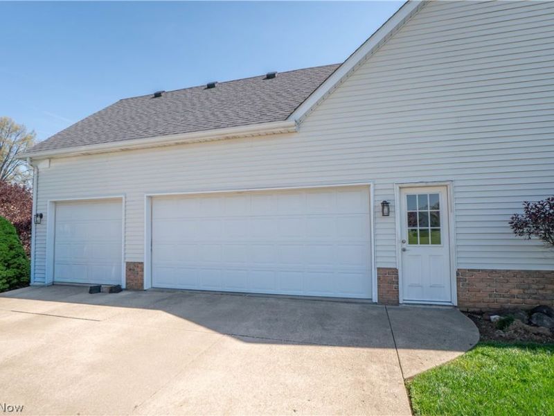 1204 Stone Crossing Street NE, Canton, OH 44721 Photo 46