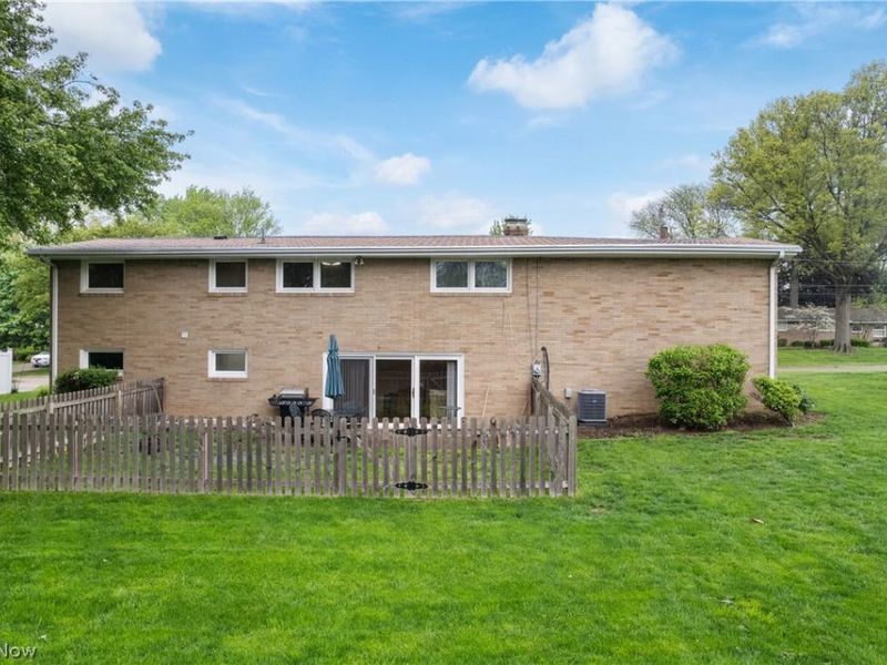 706 Bachtel Street SE, North Canton, OH 44720 Photo 31