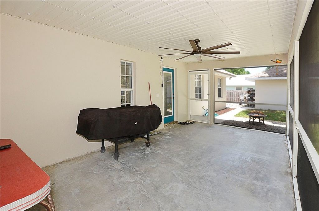 6075 7th Lane, Vero Beach, FL 32968 Photo