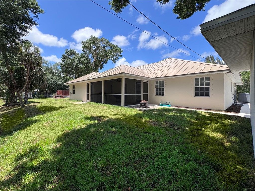 6075 7th Lane, Vero Beach, FL 32968 Photo