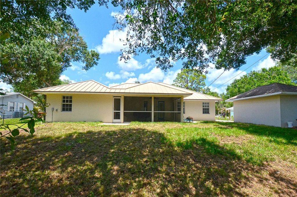 6075 7th Lane, Vero Beach, FL 32968 Photo