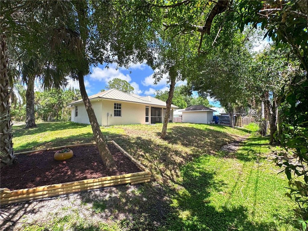 6075 7th Lane, Vero Beach, FL 32968 Photo