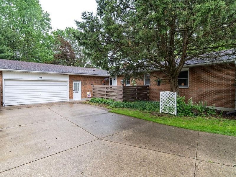 588 Edgefield Drive , Marion, OH 43302 Photo 4