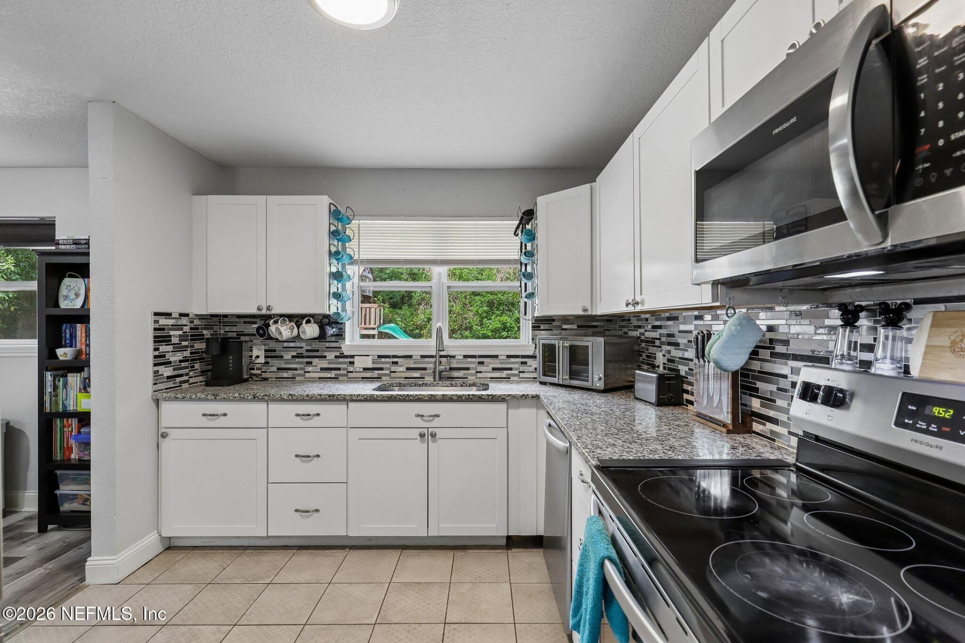 3218 Dalehurst Drive W, Jacksonville, FL 32277 Photo