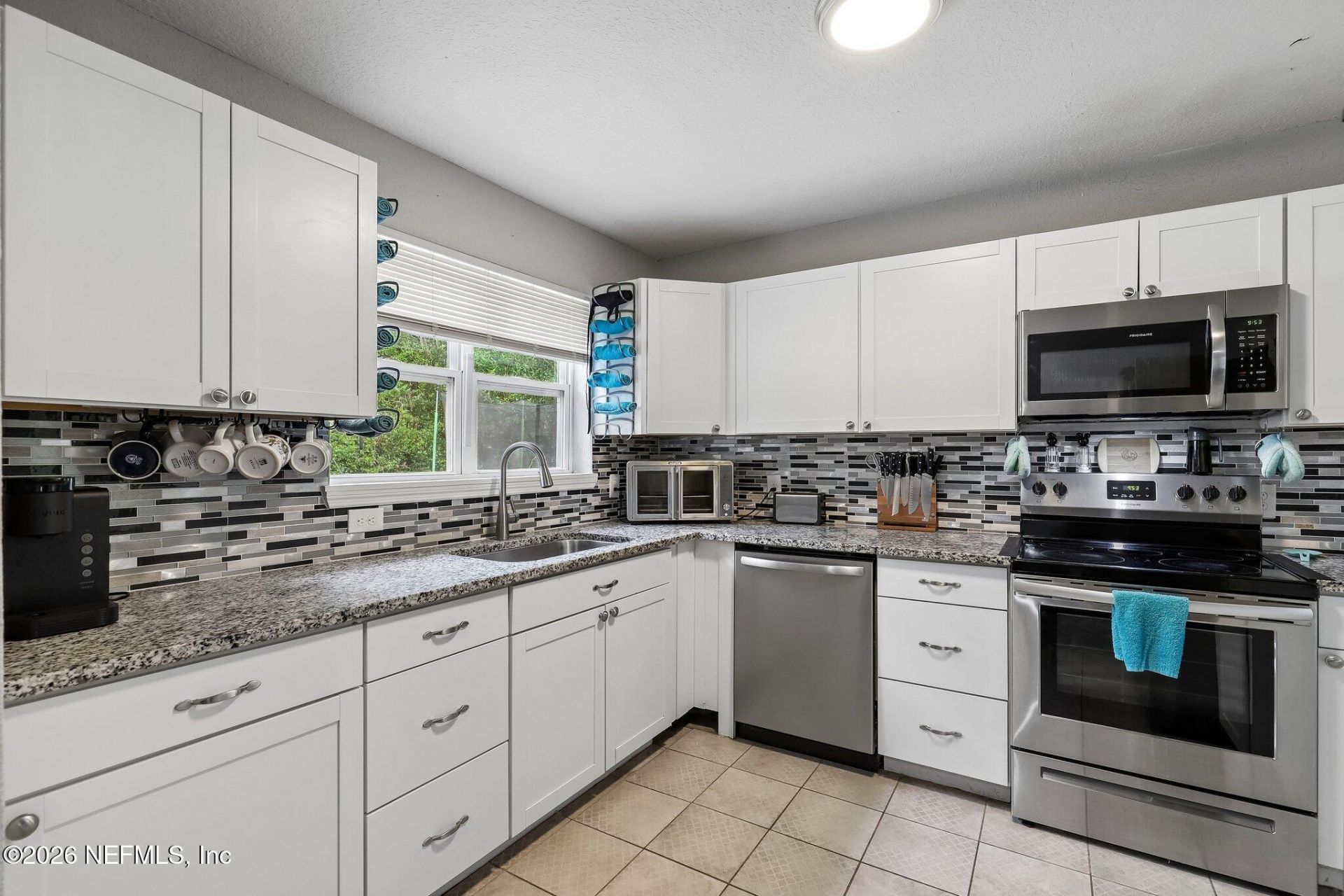 3218 Dalehurst Drive W, Jacksonville, FL 32277 Photo