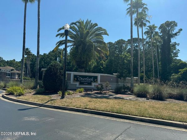 10550 BAYMEADOWS Road, Unit 811, Jacksonville, FL 32256