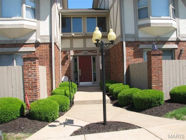 1380 Willow Brook Cove Court , Creve Coeur, MO 63146