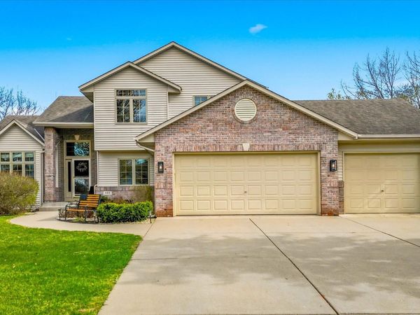 488 139th Lane NW, Andover, MN 55304