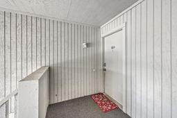 404 Greencastle Drive photo 4
