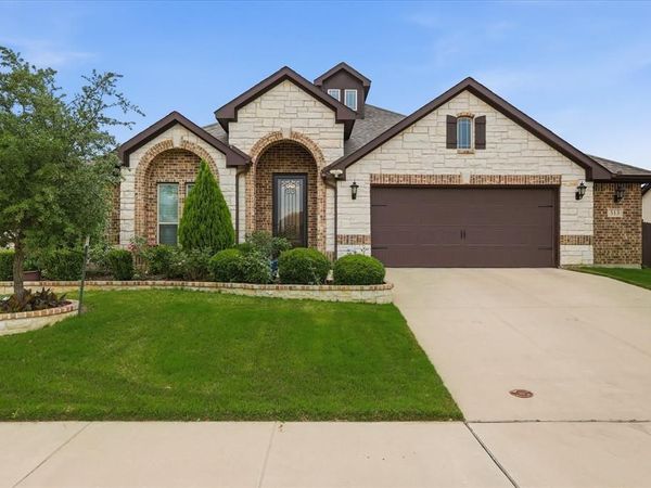 313 Bluebell Drive , Glenn Heights, TX 75154