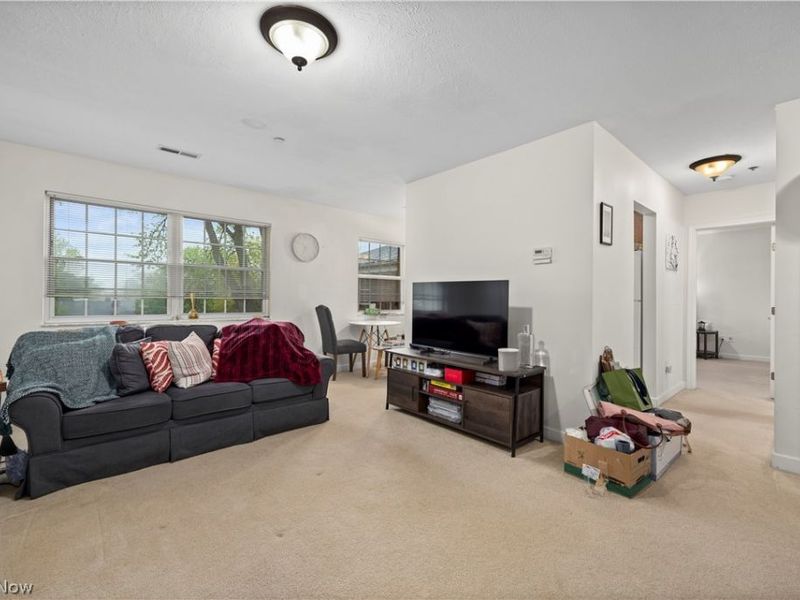 2885 Pease Drive , Unit 303, Rocky River, OH 44116 Photo 10