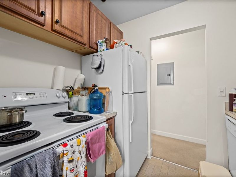 2885 Pease Drive, Unit 303, Rocky River, OH 44116 Photo 17