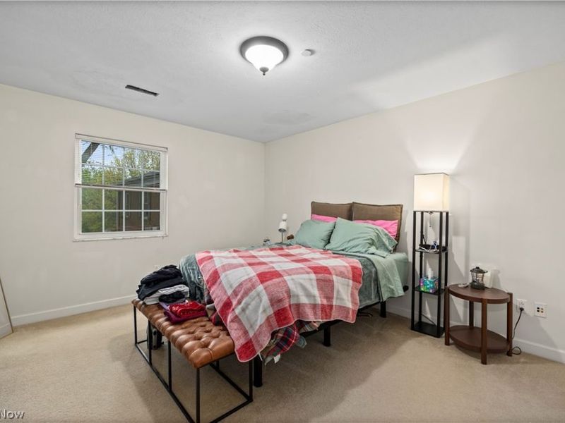 2885 Pease Drive , Unit 303, Rocky River, OH 44116 Photo 4