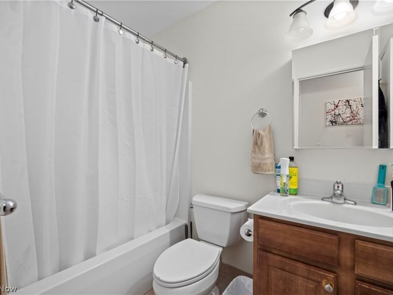 2885 Pease Drive, Unit 303, Rocky River, OH 44116 Photo 8